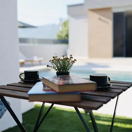 Tia דירה ספליט